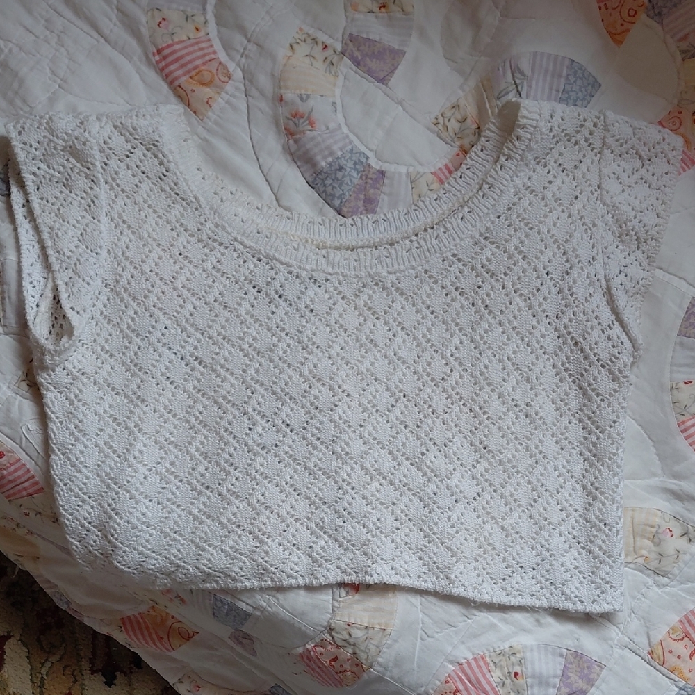 Elegant White Knit Women's Top